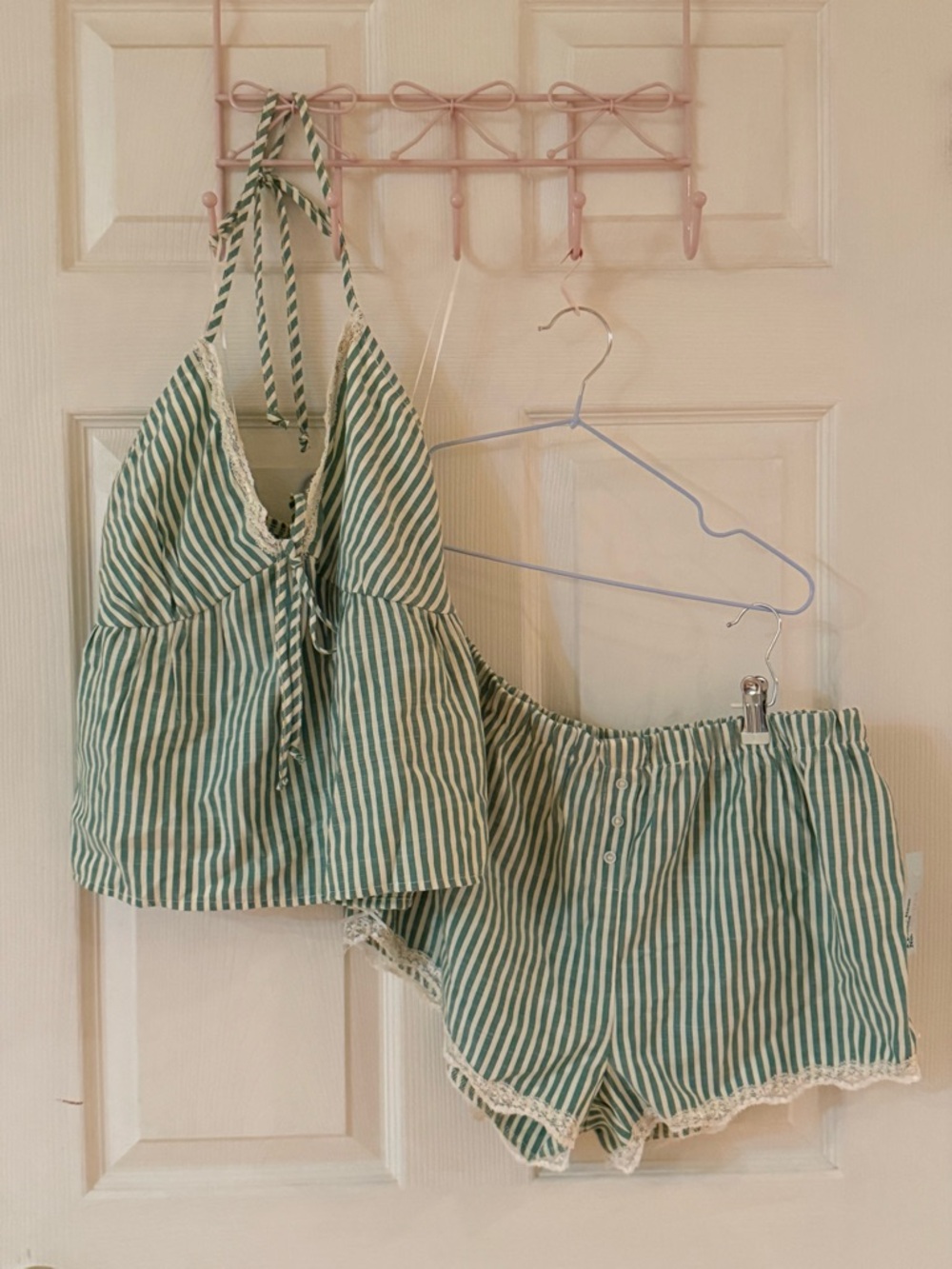 NWT 2Pcs Green and Cream Vertical Stripe Vacation Set - Halter Top & Shorts